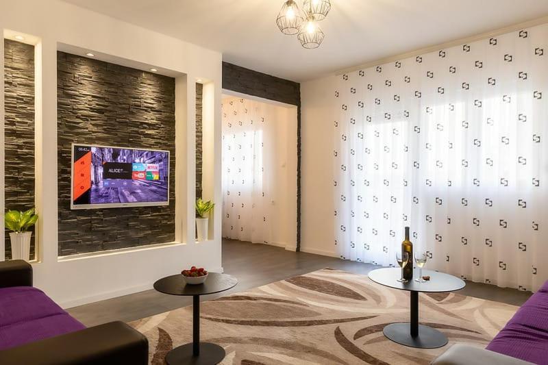 Apartman Melani スルニュ エクステリア 写真