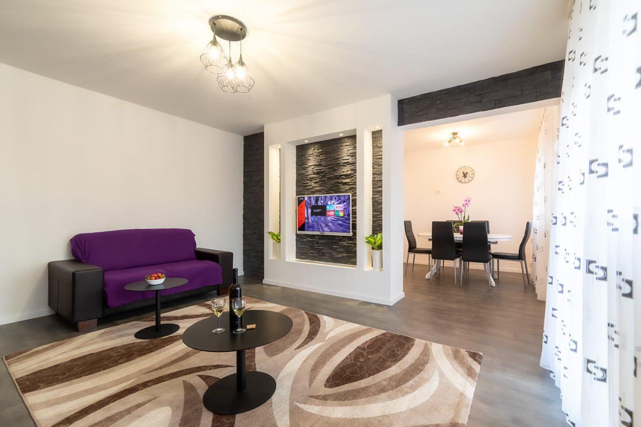 Apartman Melani スルニュ エクステリア 写真